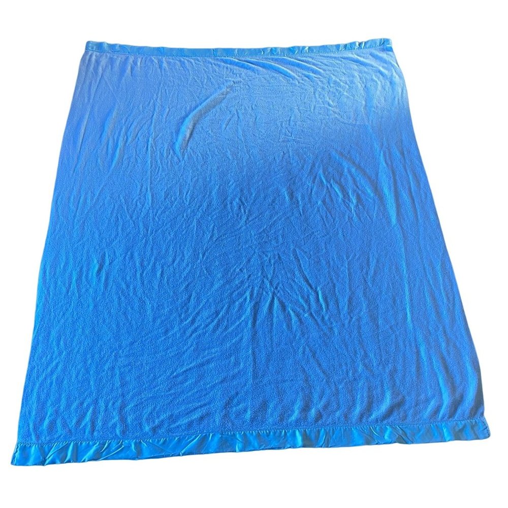 Vintage Stevens-Utica Light Blue Blanket USA Made Satin Feel Trim 83 X 67.5 IN